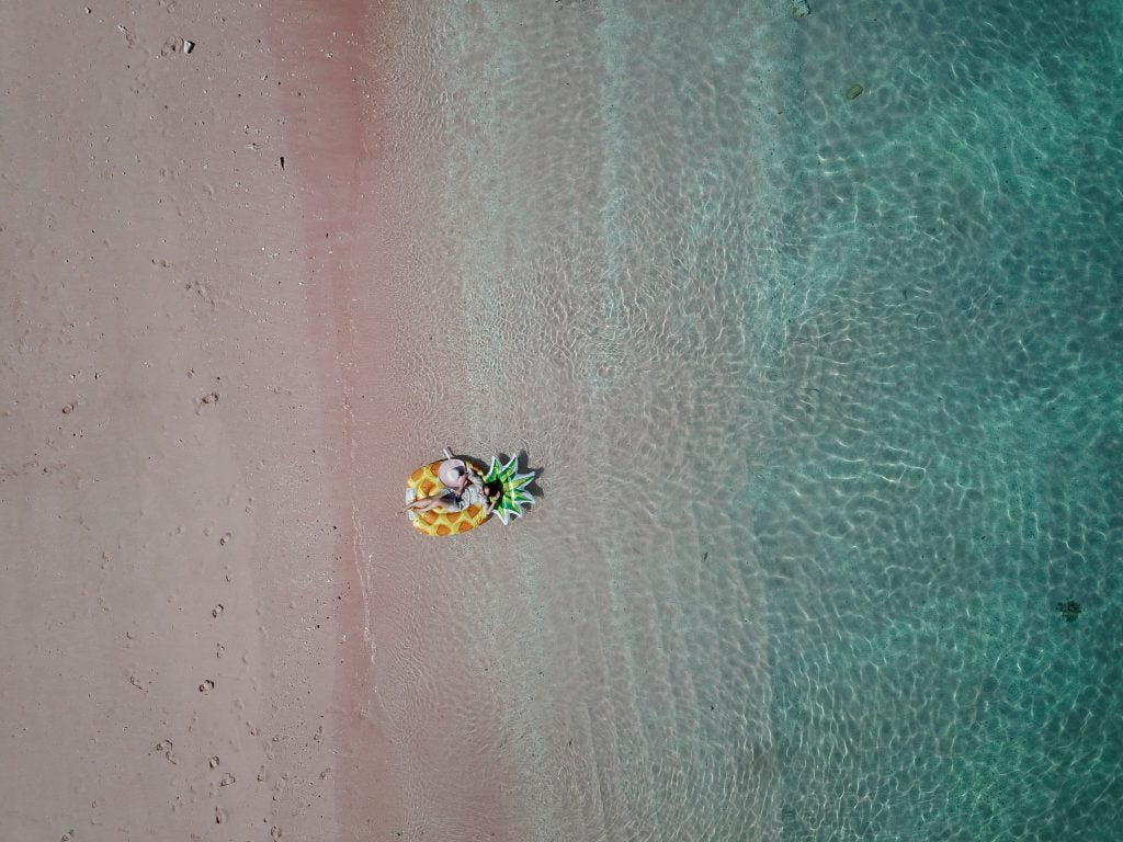 Pink Beach Labuan Bajo