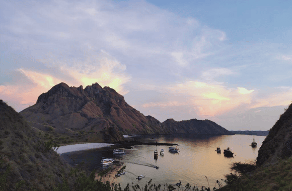 Menuju Labuan Bajo dari Surabaya