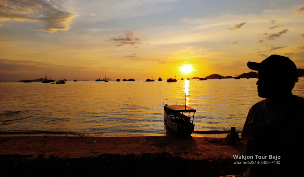 Kampung Ujung Labuan Bajo: Surga Kuliner Laut dan Pemandangan Sunset yang Menakjubkan 1 Kampung Ujung Labuan Bajo