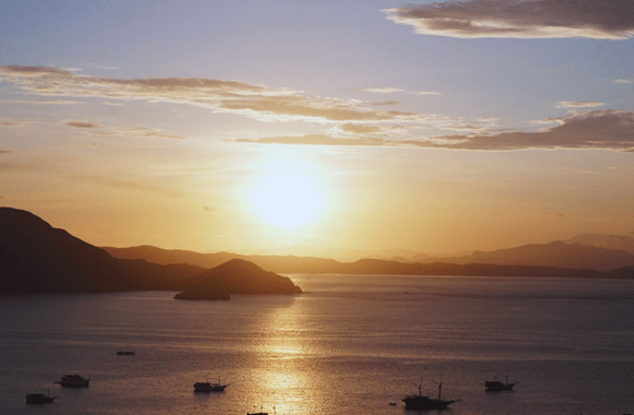 Kampung Ujung Labuan Bajo: Surga Kuliner Laut dan Pemandangan Sunset yang Menakjubkan 2 Kampung Ujung Labuan Bajo