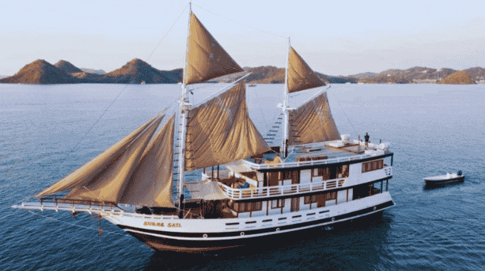 kapal phinisi luxury labuan bajo